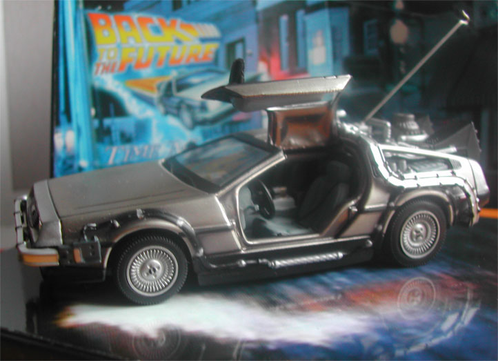 DeLorean DMC-12